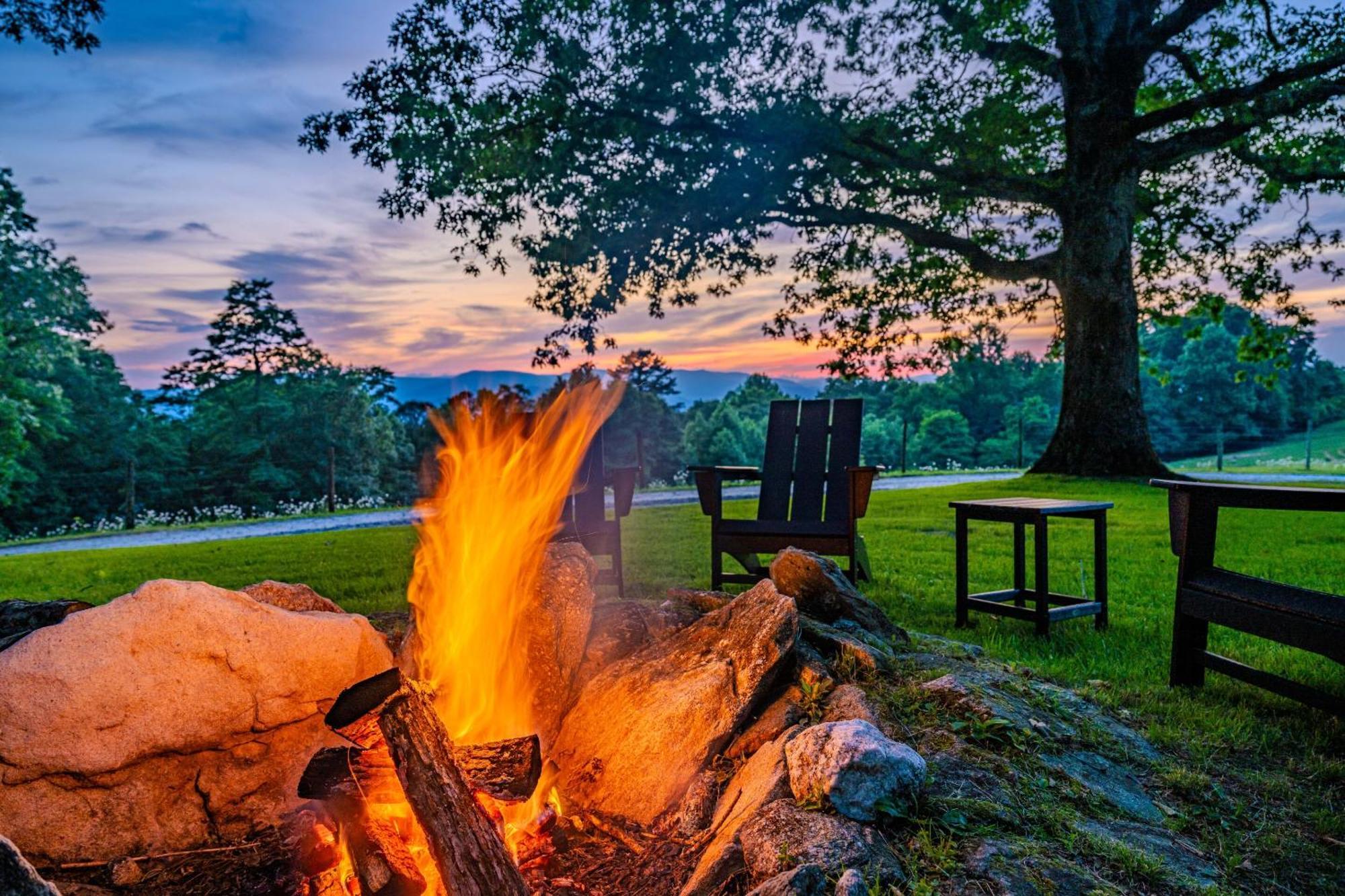 Fire Mountain Hotel Highlands Ruang foto