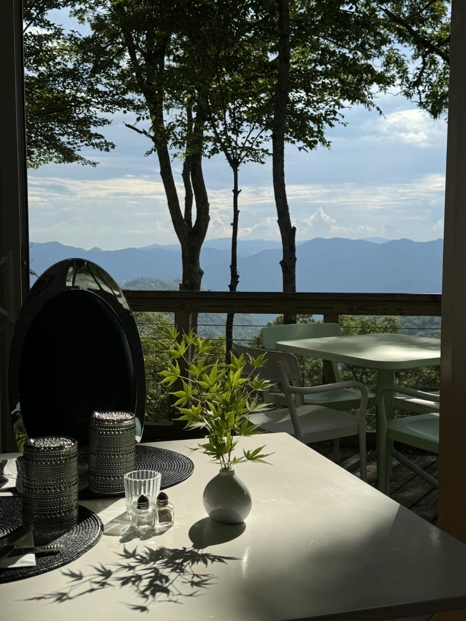 Fire Mountain Hotel Highlands Bagian luar foto